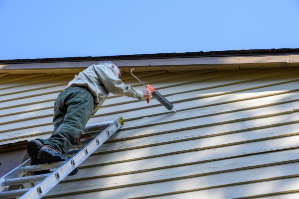 Cost of Vinyl Siding Caulk Repair in Irving