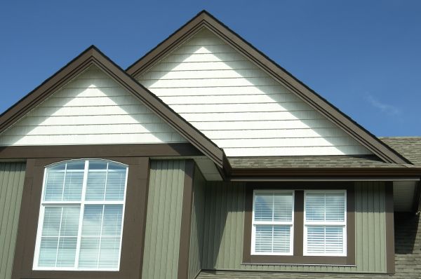 Cost of Vertical Vinyl Siding Repair in Irving